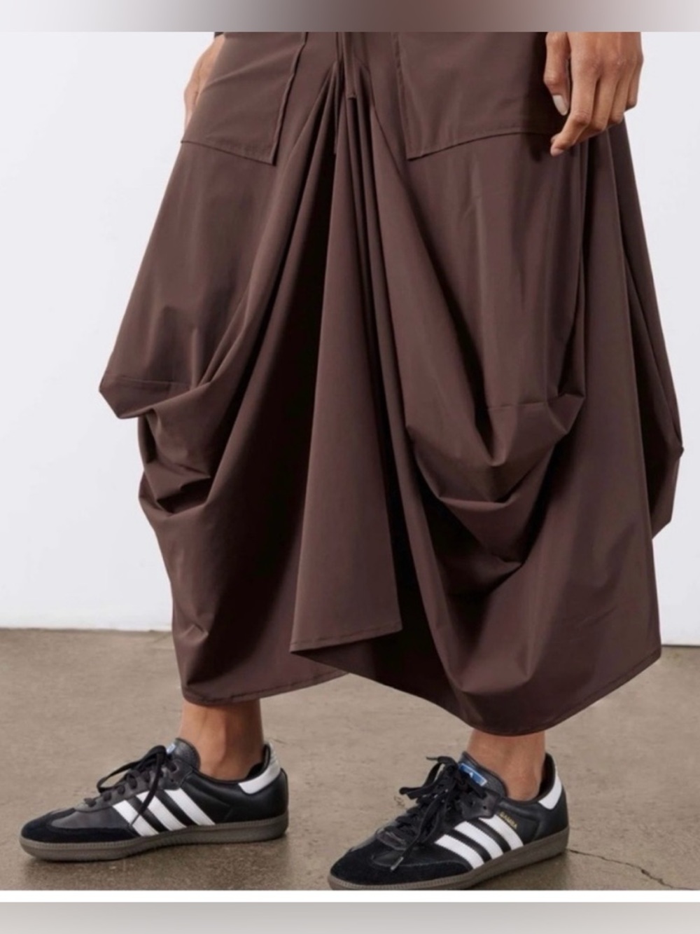 Ruti Go To Brown Midi Skirt with Pockets. Small - Picture 3 of 13